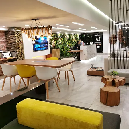 Benviar Tonson Residence-3
